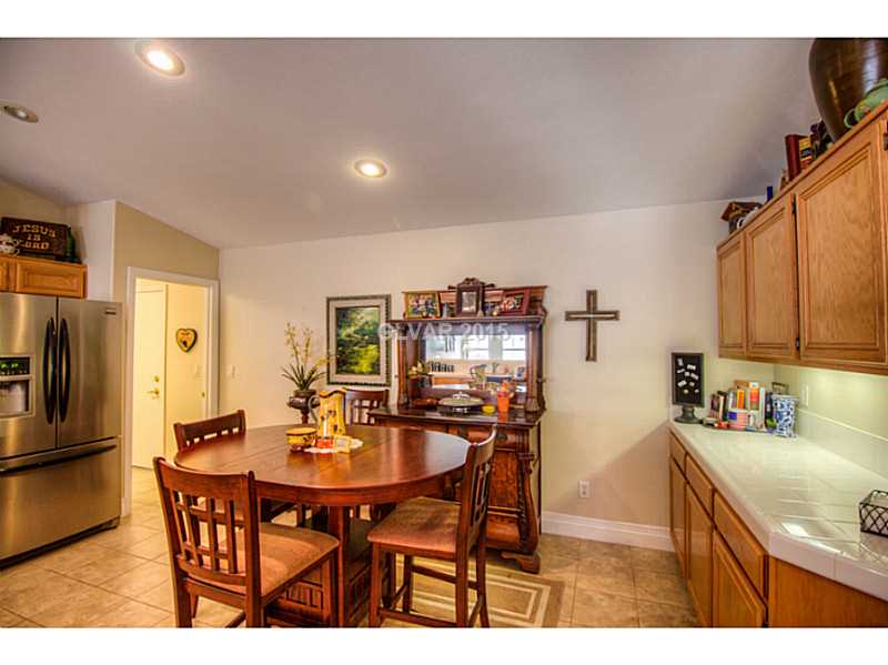 187 Ruby Ridge Avenue Henderson, NV 89002 - Photo 5 of 20 Dining Room.