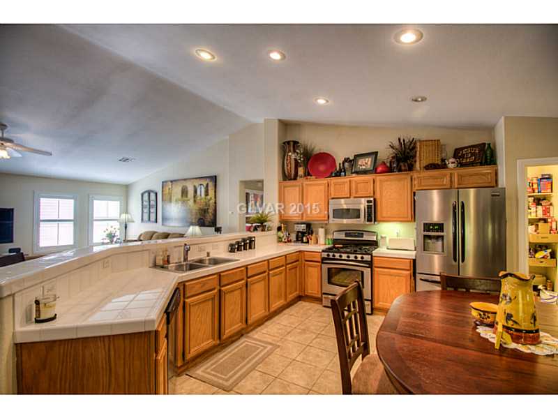 187 Ruby Ridge Avenue Henderson, NV 89002 - Photo 10 of 20 Kitchen.