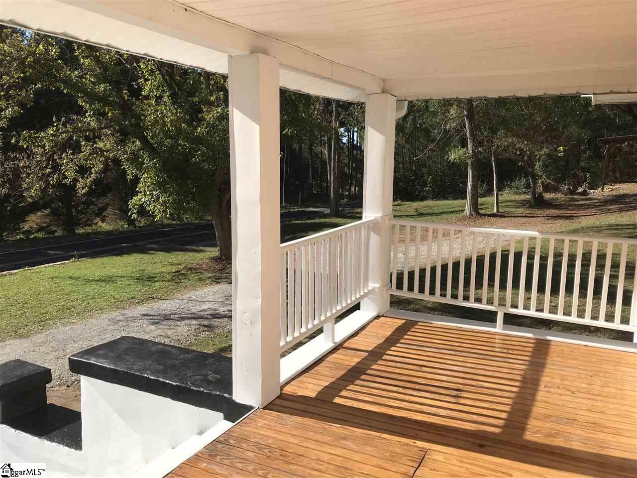 365 State Rd S-39-122 Pickens, SC 29671 - Photo 4 of 34