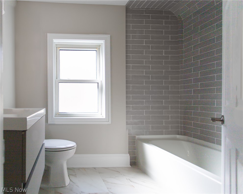 3961 Elmwood Road Cleveland Heights, OH 44121 - Photo 13 of 35