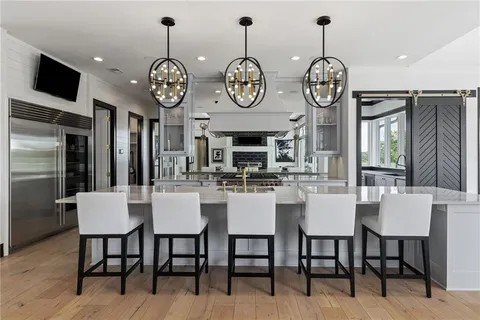 $3,950,000 | 16509 MacAllister Court, Loch Lloyd, MO 64012