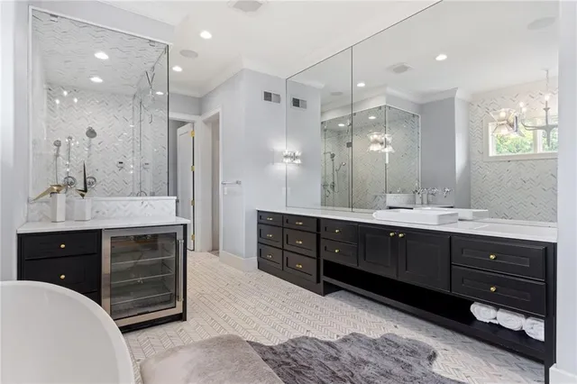 $3,950,000 | 16509 MacAllister Court, Loch Lloyd, MO 64012