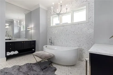 $3,950,000 | 16509 MacAllister Court, Loch Lloyd, MO 64012