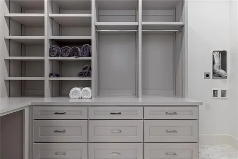 $3,950,000 | 16509 MacAllister Court, Loch Lloyd, MO 64012