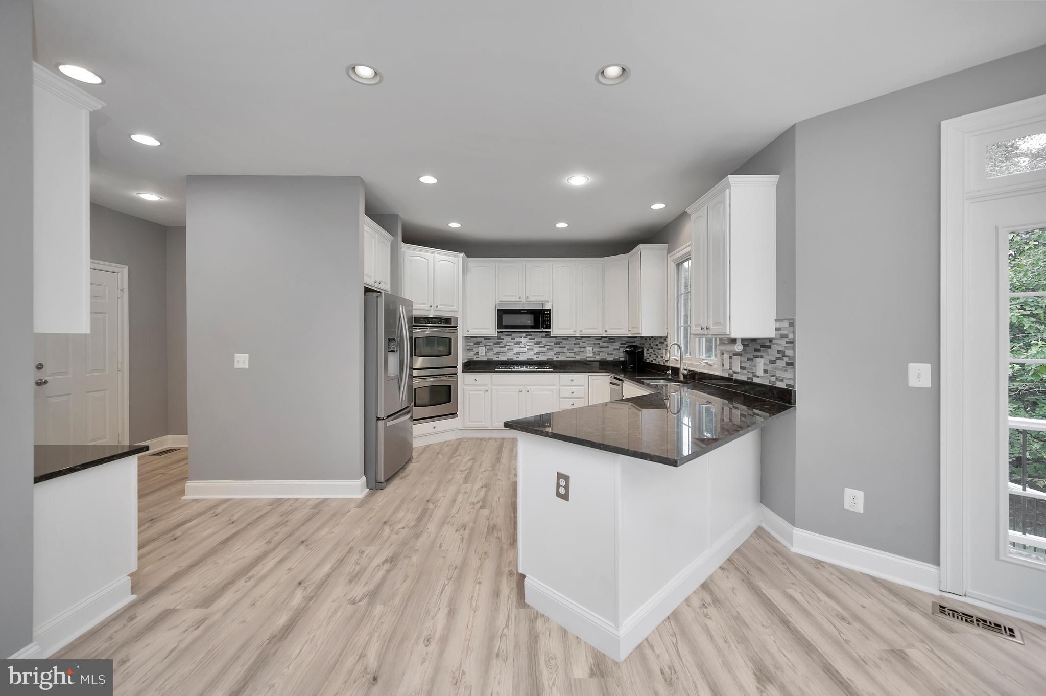 9537 Parsonage Lane Lorton, VA 22079 - Photo 6 of 76