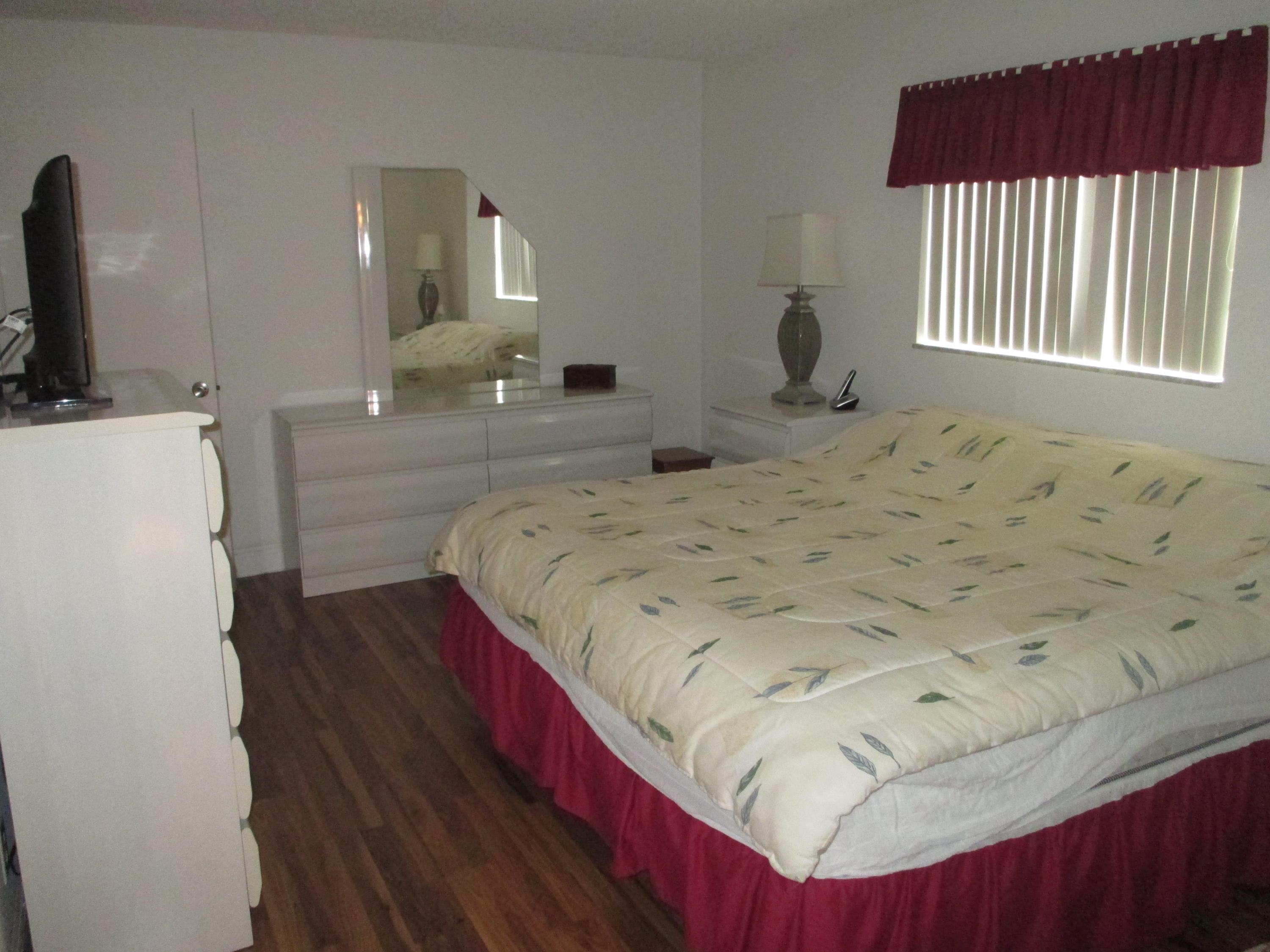 2007 Southwest Roma Way Boynton Beach, FL 33426 - Photo 24 of 46 SPACIOUS MASTER SUITE