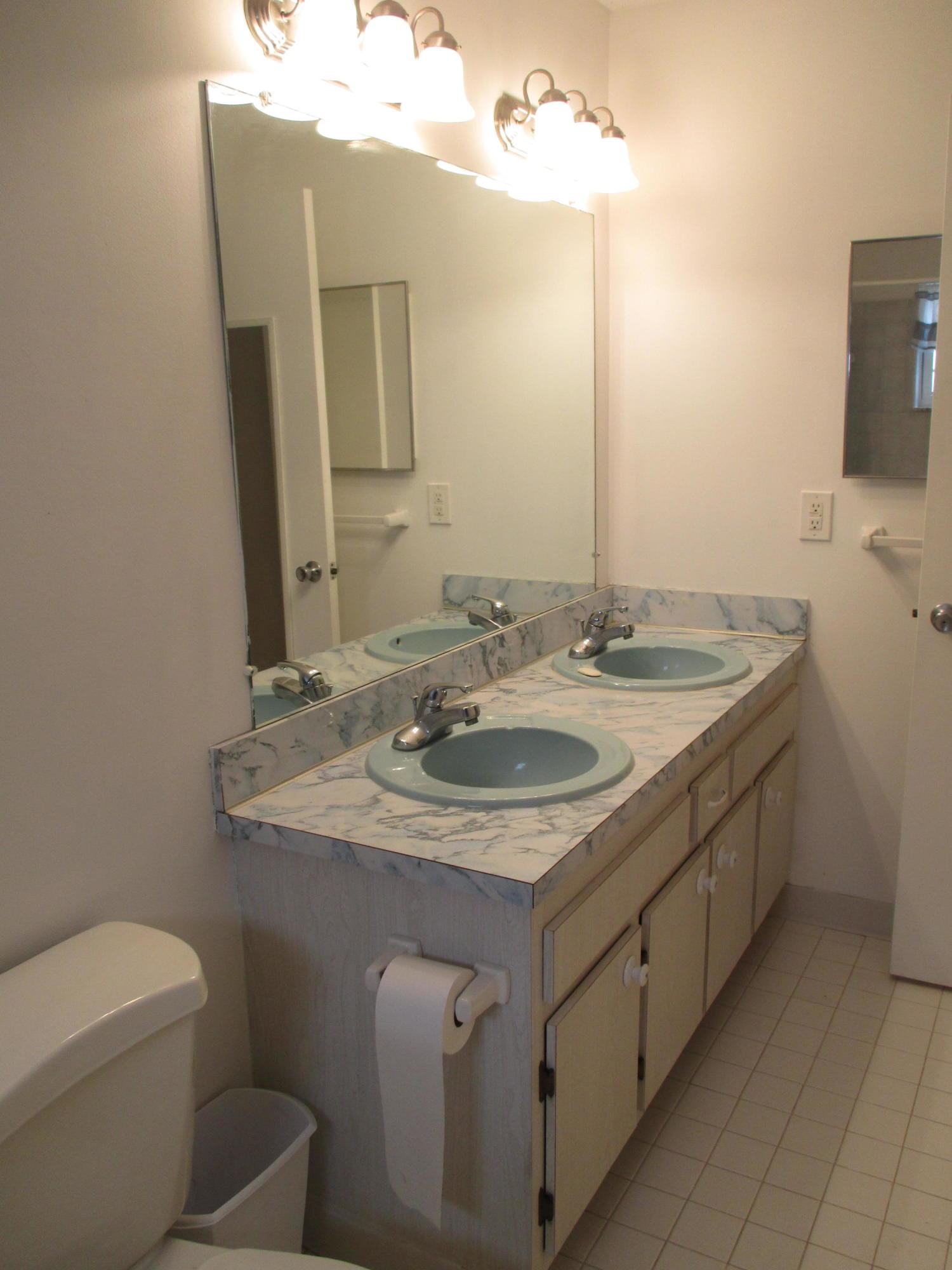 2007 Southwest Roma Way Boynton Beach, FL 33426 - Photo 26 of 46 MASTER BATH