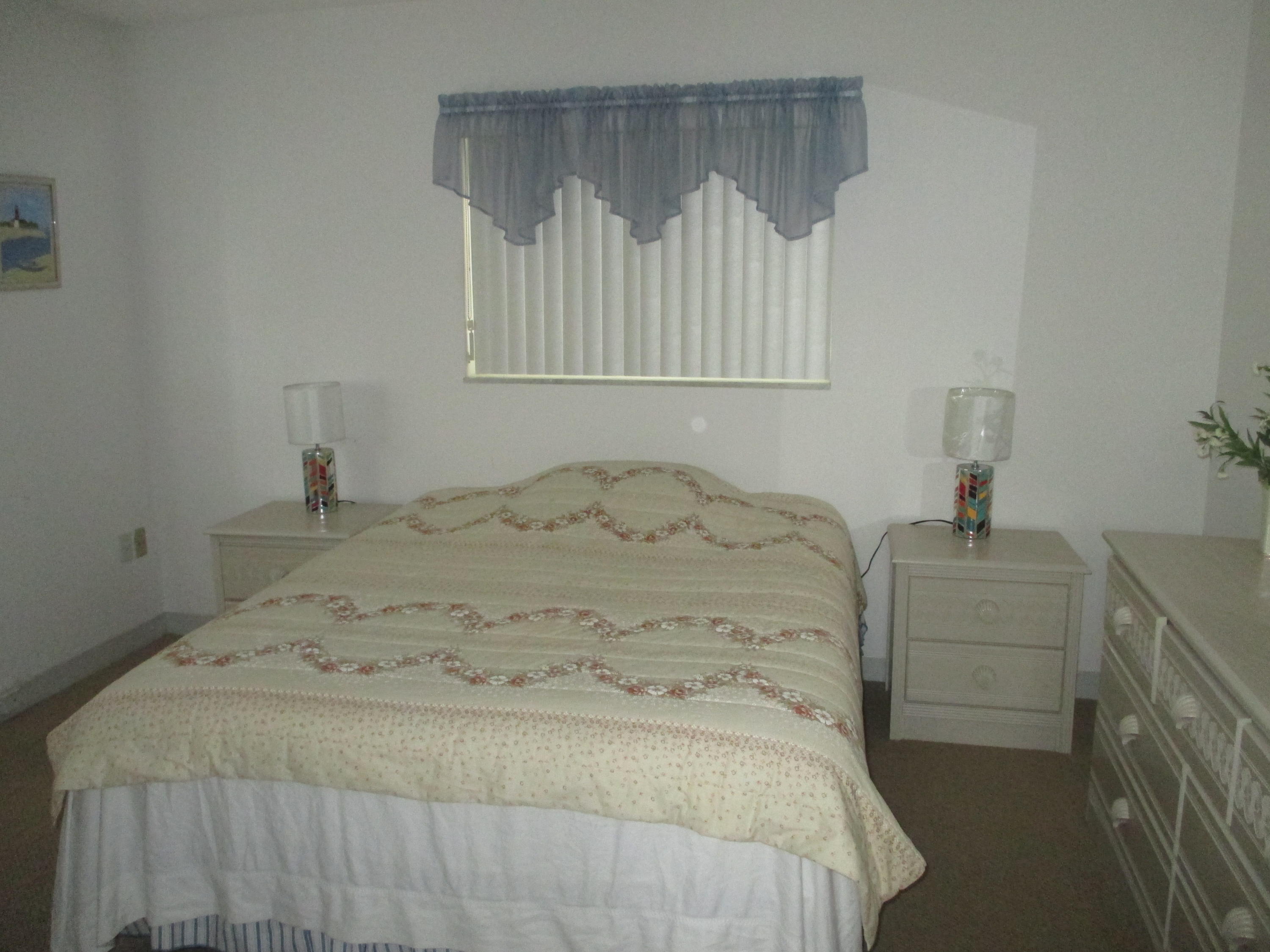 2007 Southwest Roma Way Boynton Beach, FL 33426 - Photo 30 of 46 2nd MASTER SUITE