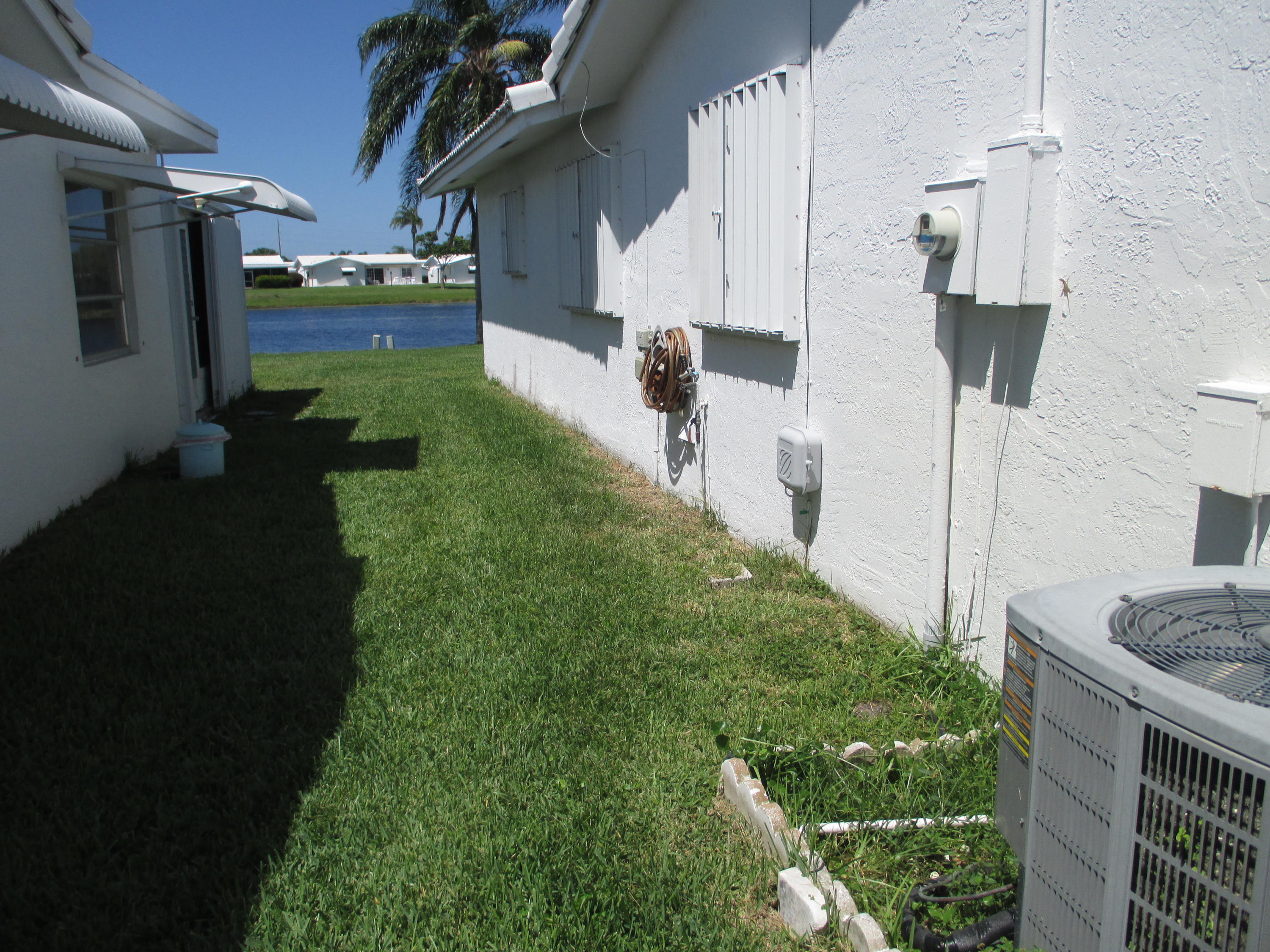 2007 Southwest Roma Way Boynton Beach, FL 33426 - Photo 41 of 46 WEST SIDE VIEW