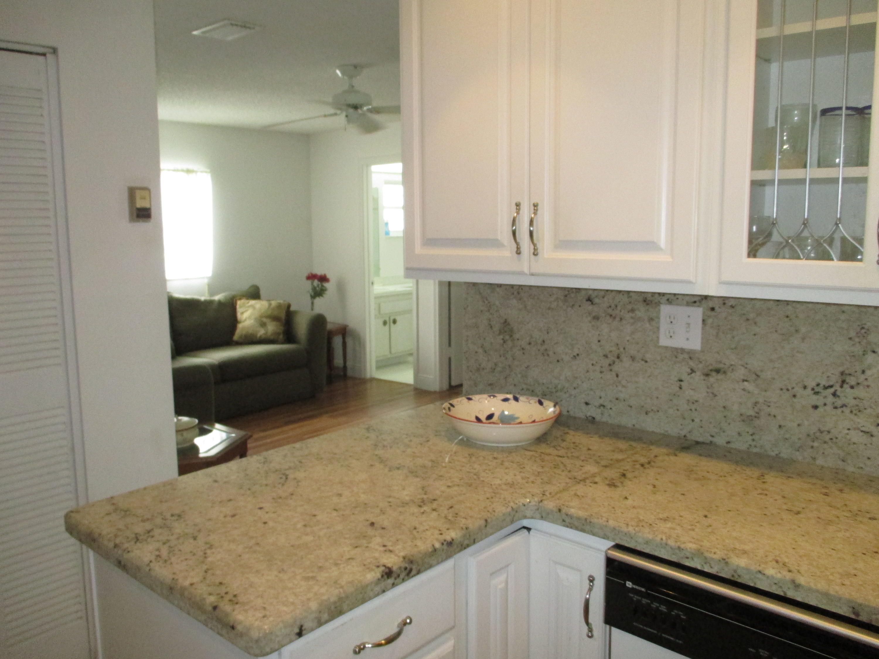 2007 Southwest Roma Way Boynton Beach, FL 33426 - Photo 9 of 46 CONVENIENT TO FAMILY ROOM