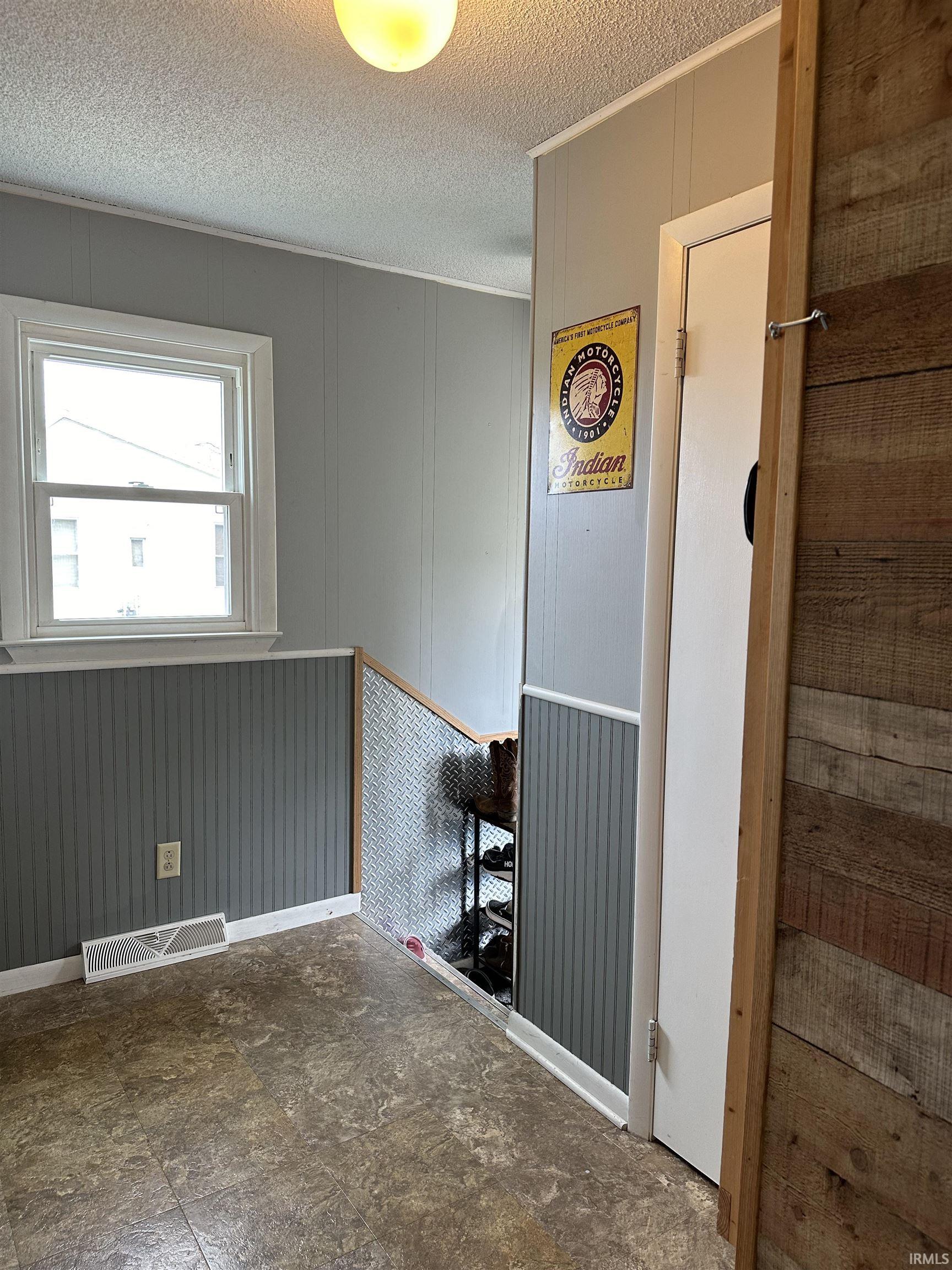 175 East Riverside Drive Peru, IN 46970 - Photo 19 of 25 Gallery Image 19