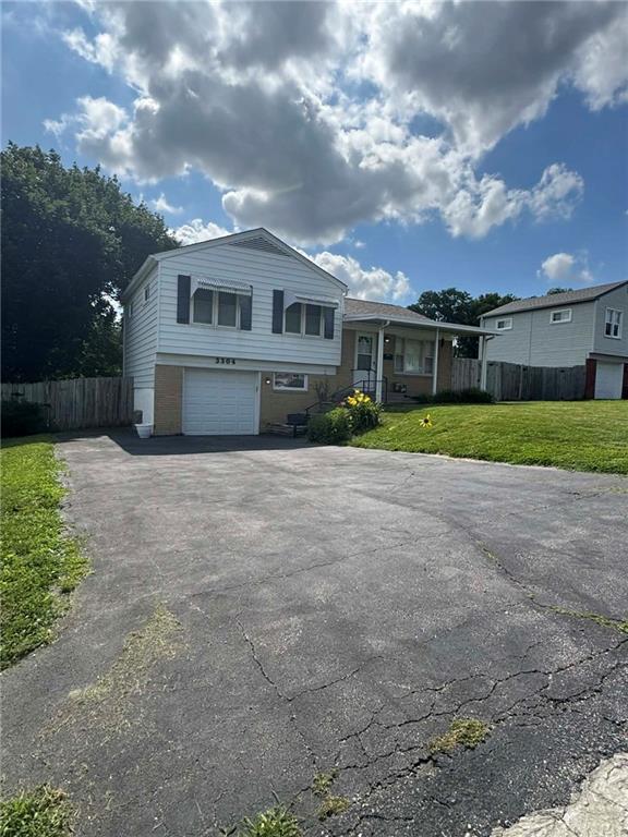3304 North Delaware Street Independence, MO 64050 - Photo 2 of 30