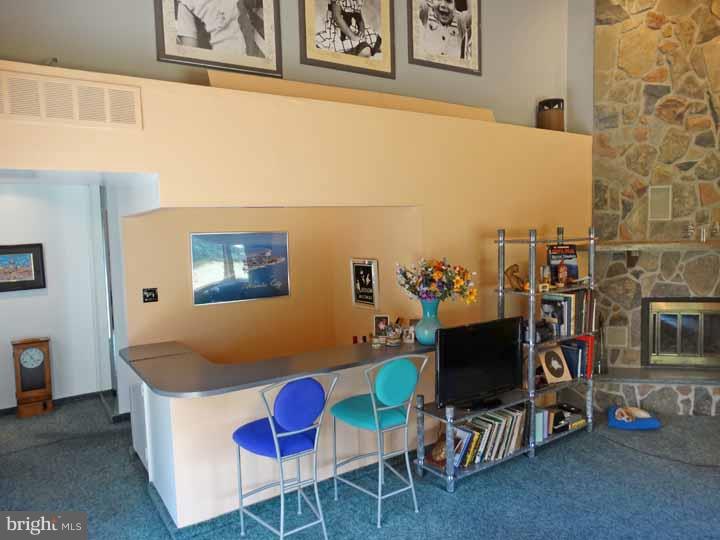 95 Snowflake Road Huntingdon Valley, PA 19006 - Photo 14 of 25 Family Room