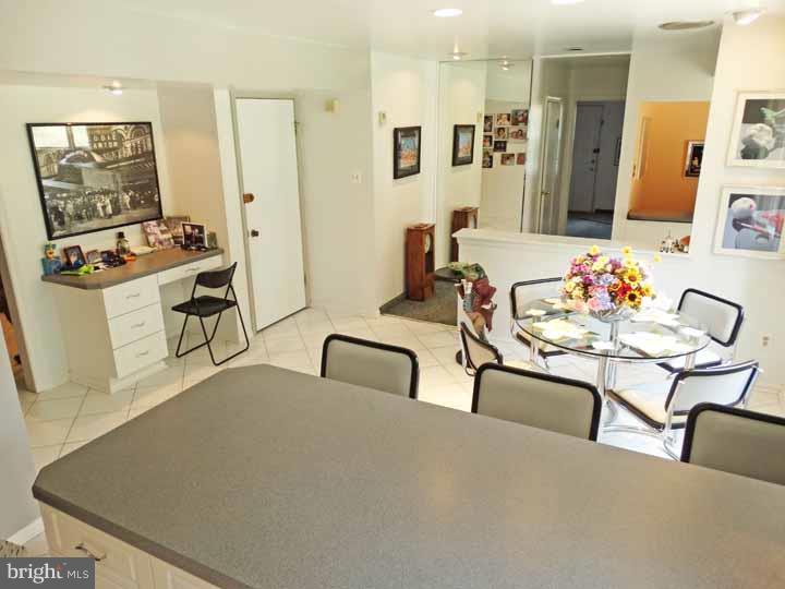 95 Snowflake Road Huntingdon Valley, PA 19006 - Photo 9 of 25 Kitchen