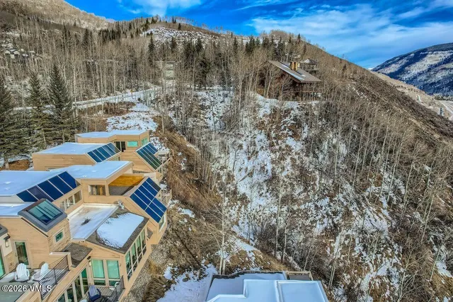 a view of roof with sitting area
