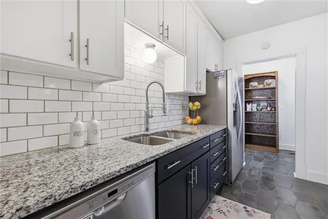$339,000 | 1116 West 41st Terrace, Kansas City, MO 64111
