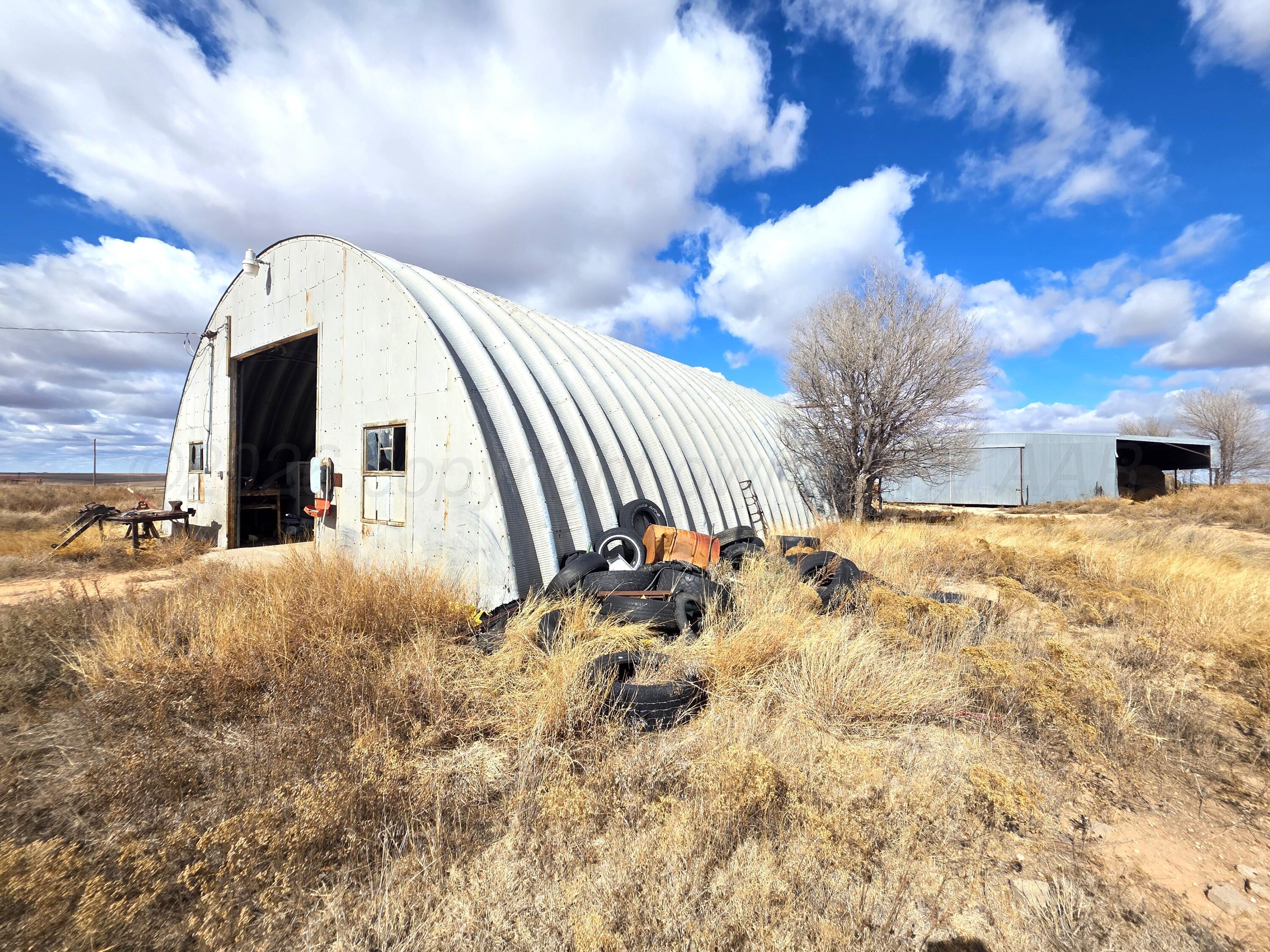 330 Major Reed Road Pampa, TX 79065 - Photo 8 of 19 a view of a interior of the house