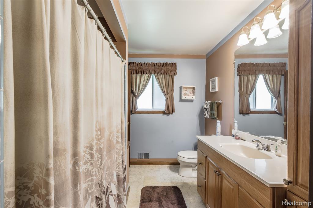 3311 Thomas Road Oxford, MI 48371 - Photo 18 of 42 Gallery Image 18