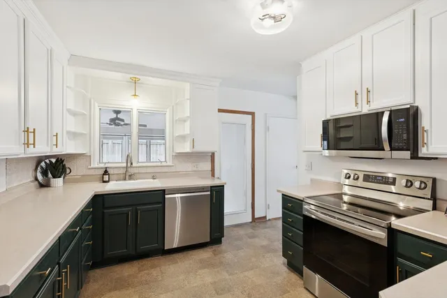 $225,000 | 2317 Washington Lane, Davenport, IA 52804