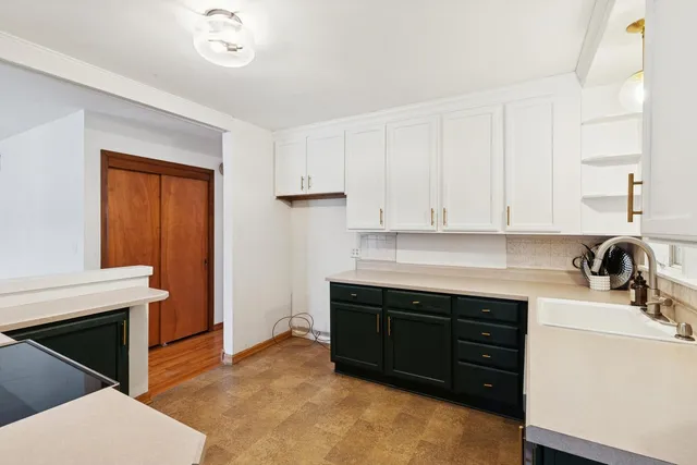 $225,000 | 2317 Washington Lane, Davenport, IA 52804