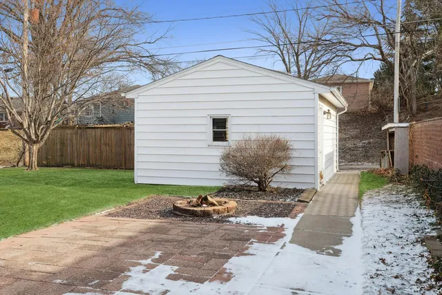 $225,000 | 2317 Washington Lane, Davenport, IA 52804