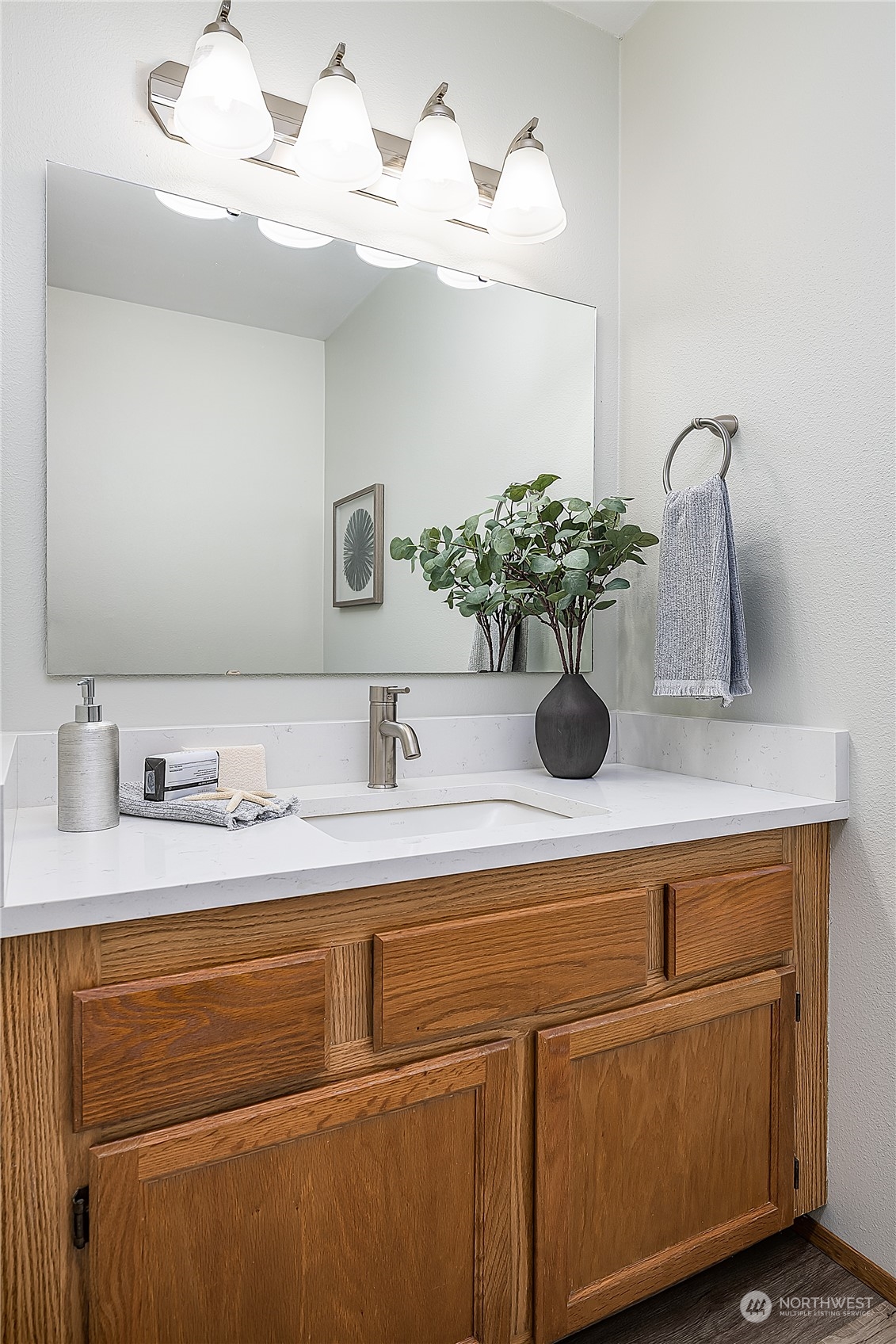 8017 212th Street Southwest, Unit 2 Edmonds, WA 98026 - Photo 13 of 19 Gallery Image 13