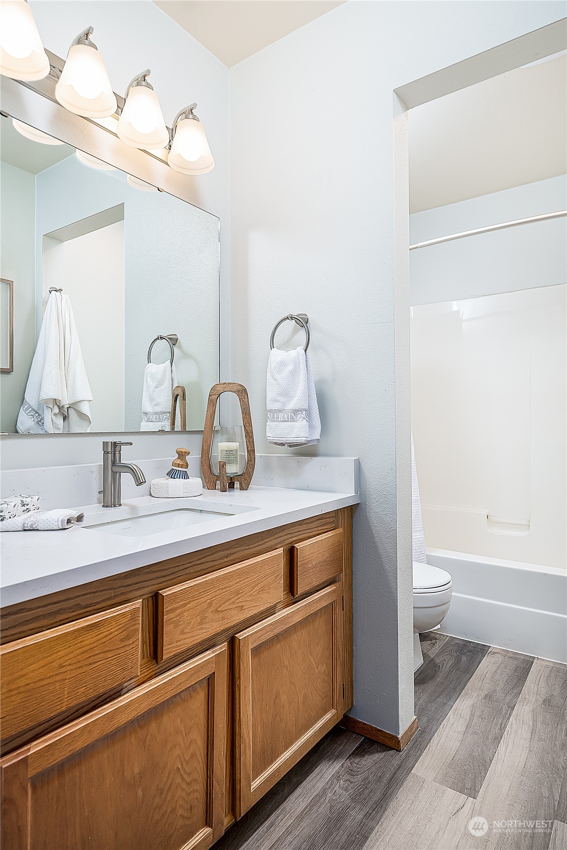 8017 212th Street Southwest, Unit 2 Edmonds, WA 98026 - Photo 15 of 19 Gallery Image 15