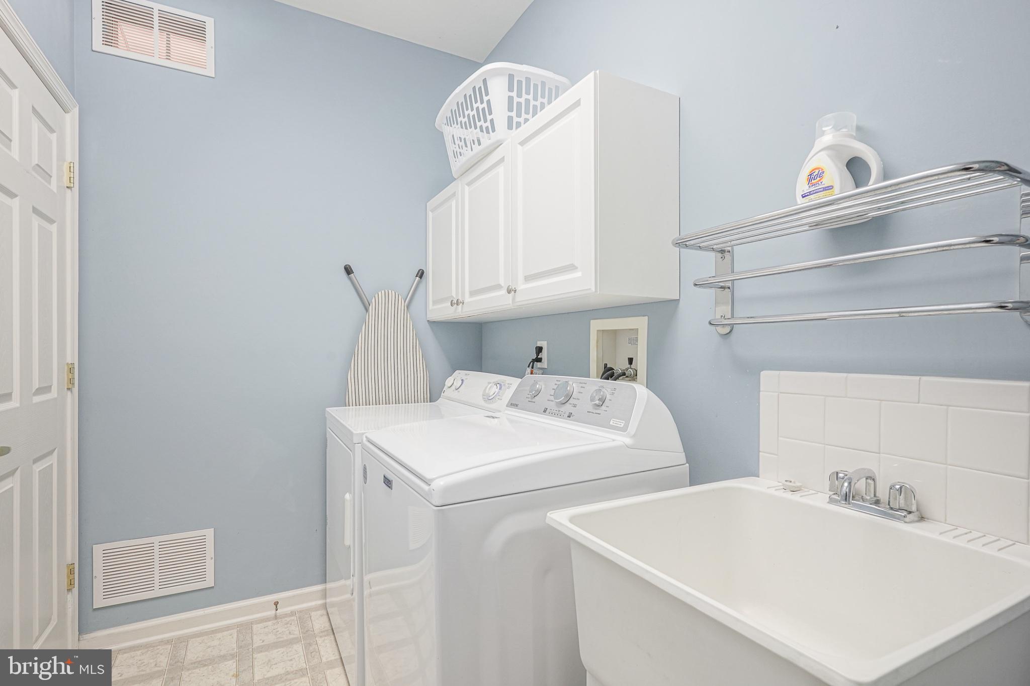 213 Limerick Street Absecon, NJ 08205 - Photo 30 of 39 Bright and airy laundry space.