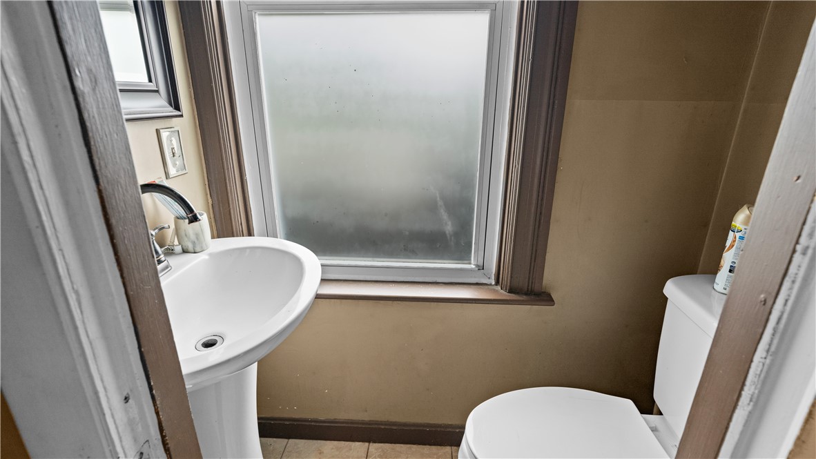 54 East Earle Street Cumberland, RI 02864 - Photo 15 of 34