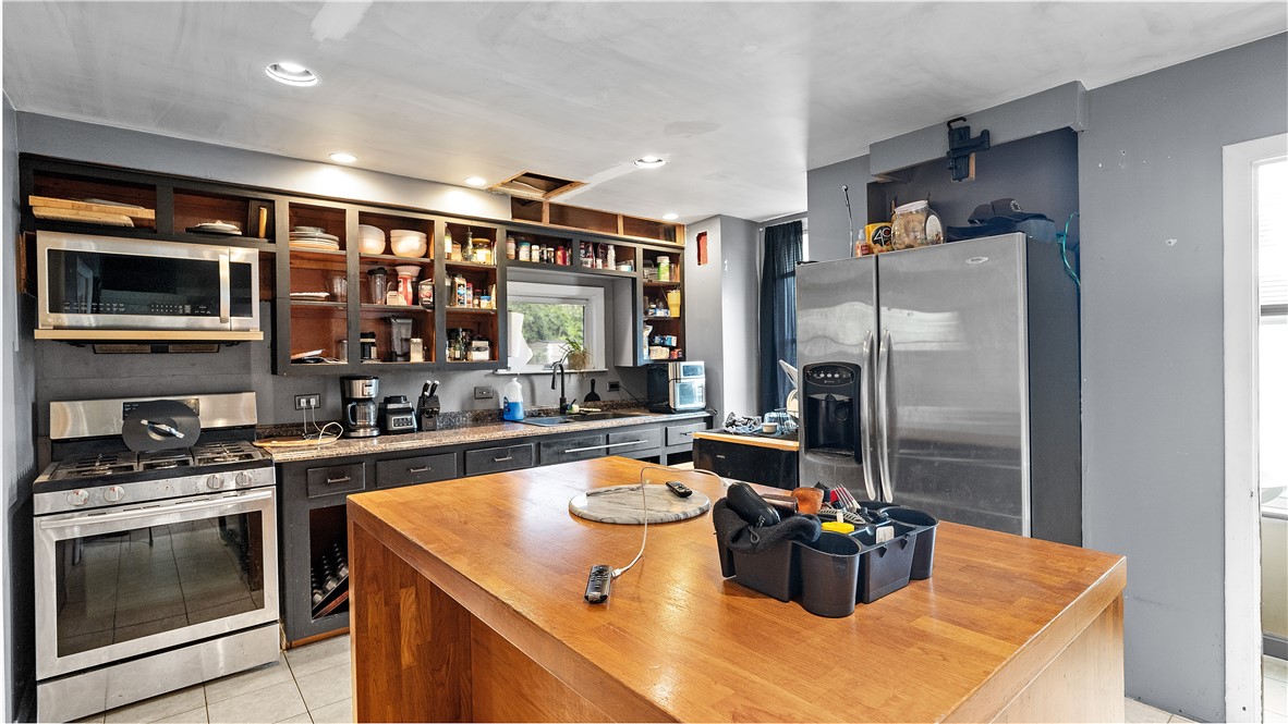 54 East Earle Street Cumberland, RI 02864 - Photo 19 of 34