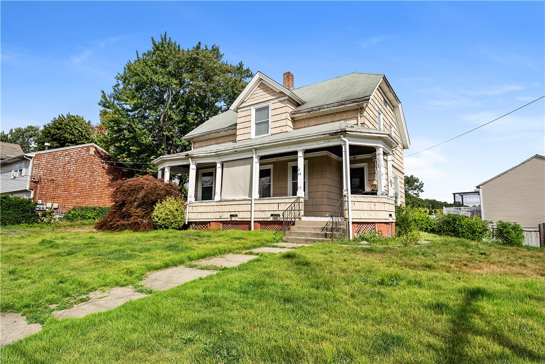 54 East Earle Street Cumberland, RI 02864 - Photo 2 of 34