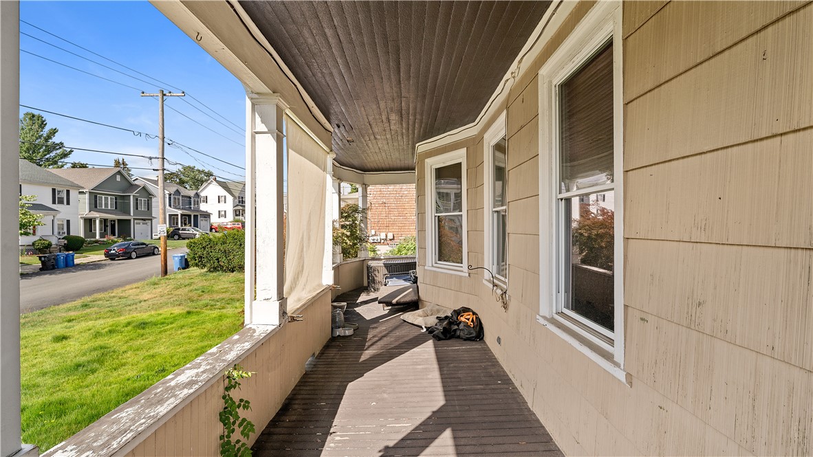 54 East Earle Street Cumberland, RI 02864 - Photo 6 of 34