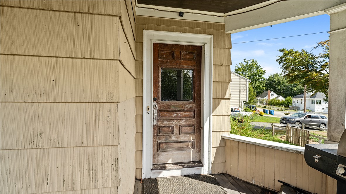 54 East Earle Street Cumberland, RI 02864 - Photo 7 of 34