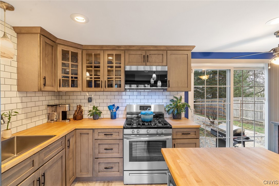 4285 Aurora Path Clay, NY 13090 - Photo 13 of 36