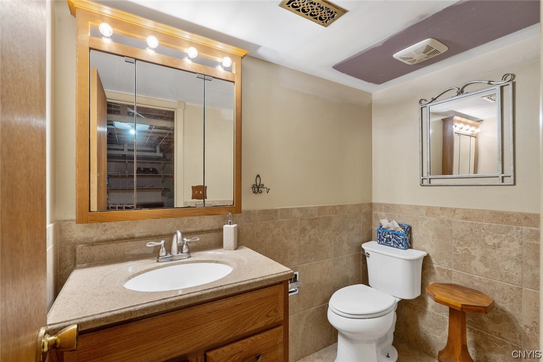 4285 Aurora Path Clay, NY 13090 - Photo 30 of 36