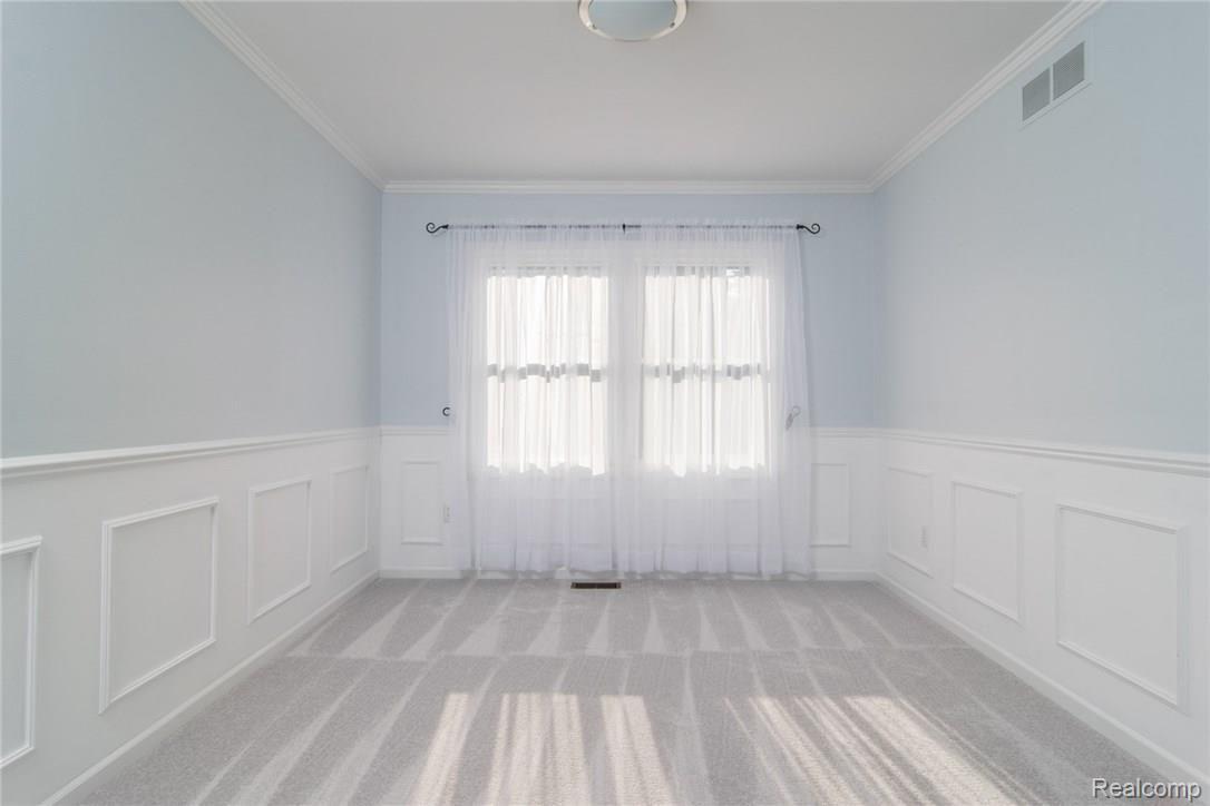 3055 Lexham Lane Rochester, MI 48309 - Photo 6 of 35 DSC_0005.jpg