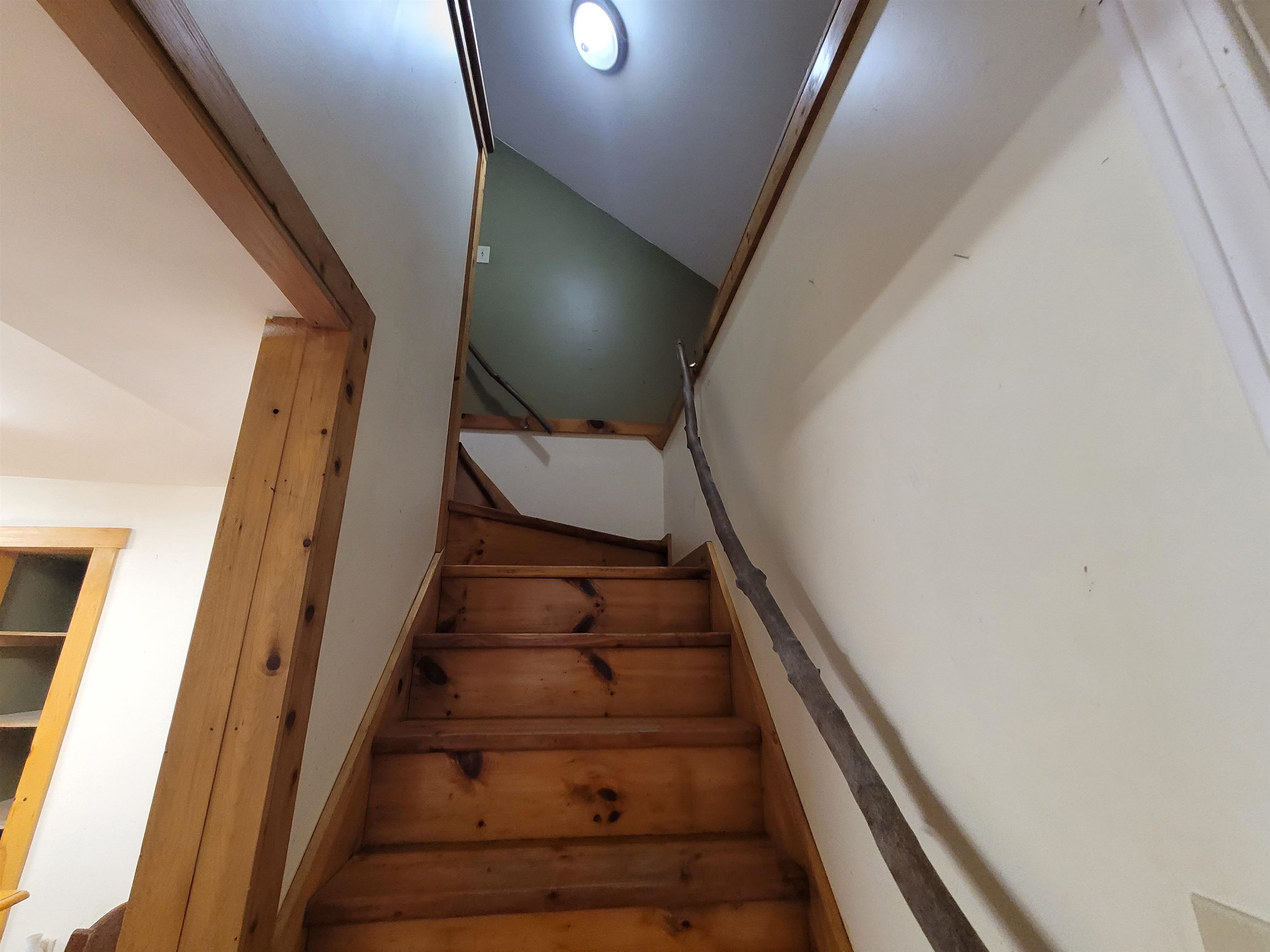 33 Mill Place Glover, VT 05839 - Photo 5 of 19