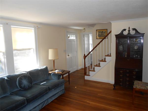 36 Tennyson Road Reading, MA 01867 - Photo 4 of 18 Gallery Image 4
