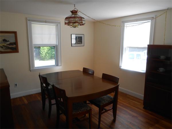 36 Tennyson Road Reading, MA 01867 - Photo 5 of 18 Gallery Image 5