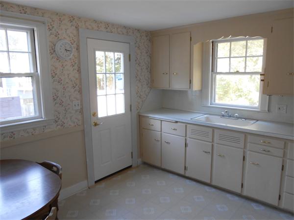 36 Tennyson Road Reading, MA 01867 - Photo 7 of 18 Gallery Image 7
