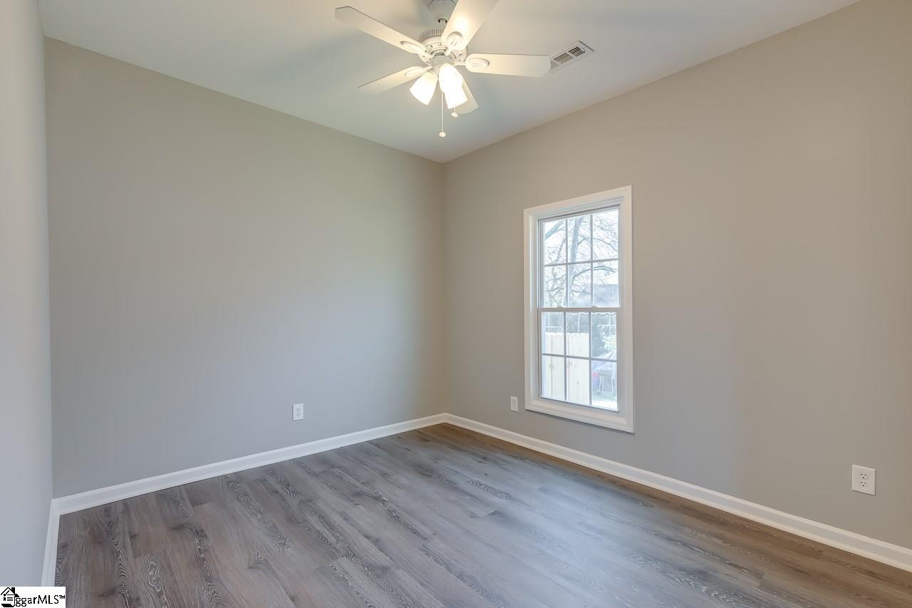 210 Moore Street Greer, SC 29651 - Photo 13 of 21 Gallery Image 13