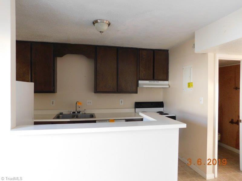 5703 Bramblegate Road, Unit K Greensboro, NC 27409 - Photo 14 of 25 Gallery Image 14