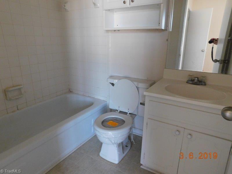5703 Bramblegate Road, Unit K Greensboro, NC 27409 - Photo 7 of 25 Gallery Image 7