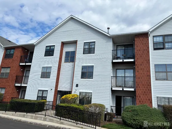 $2,350 | 98 Keystone Court, Edison, NJ 08817