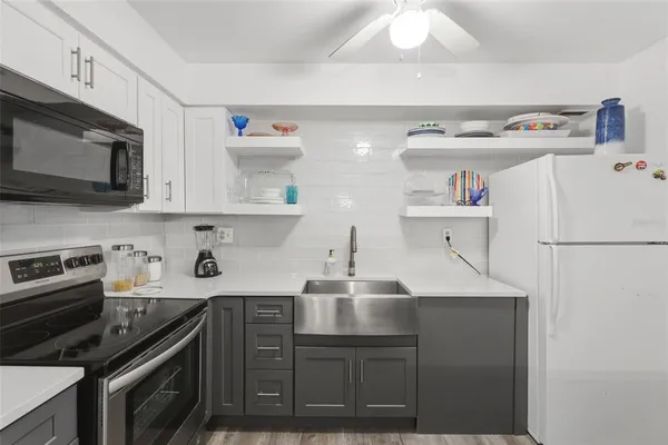 a view of washer and dryer