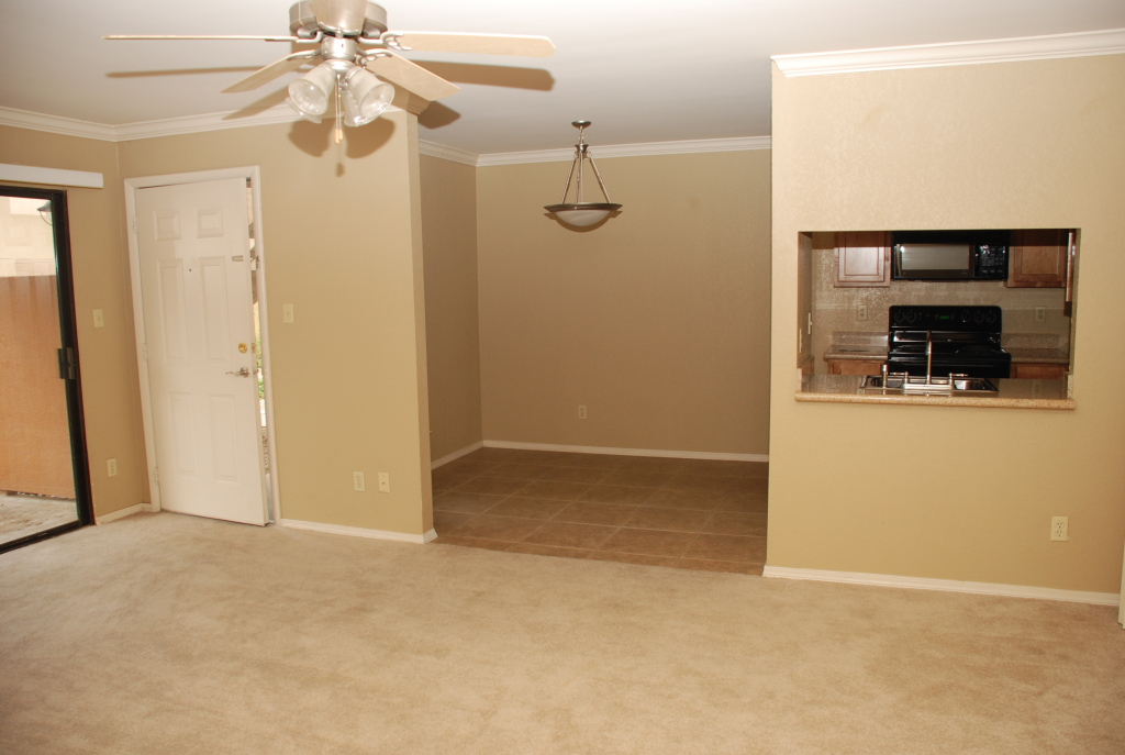 3500 North Hayden Road, Unit 407 Scottsdale, AZ 85251 - Photo 5 of 10 Dining room