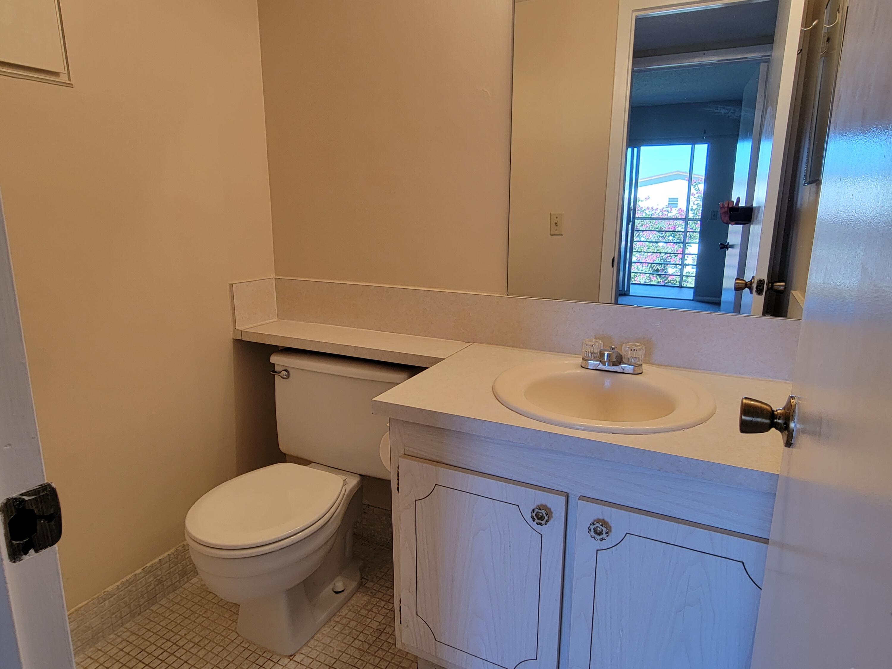417 Mansfield I, Unit 417 Boca Raton, FL 33434 - Photo 21 of 50 20221210_113013