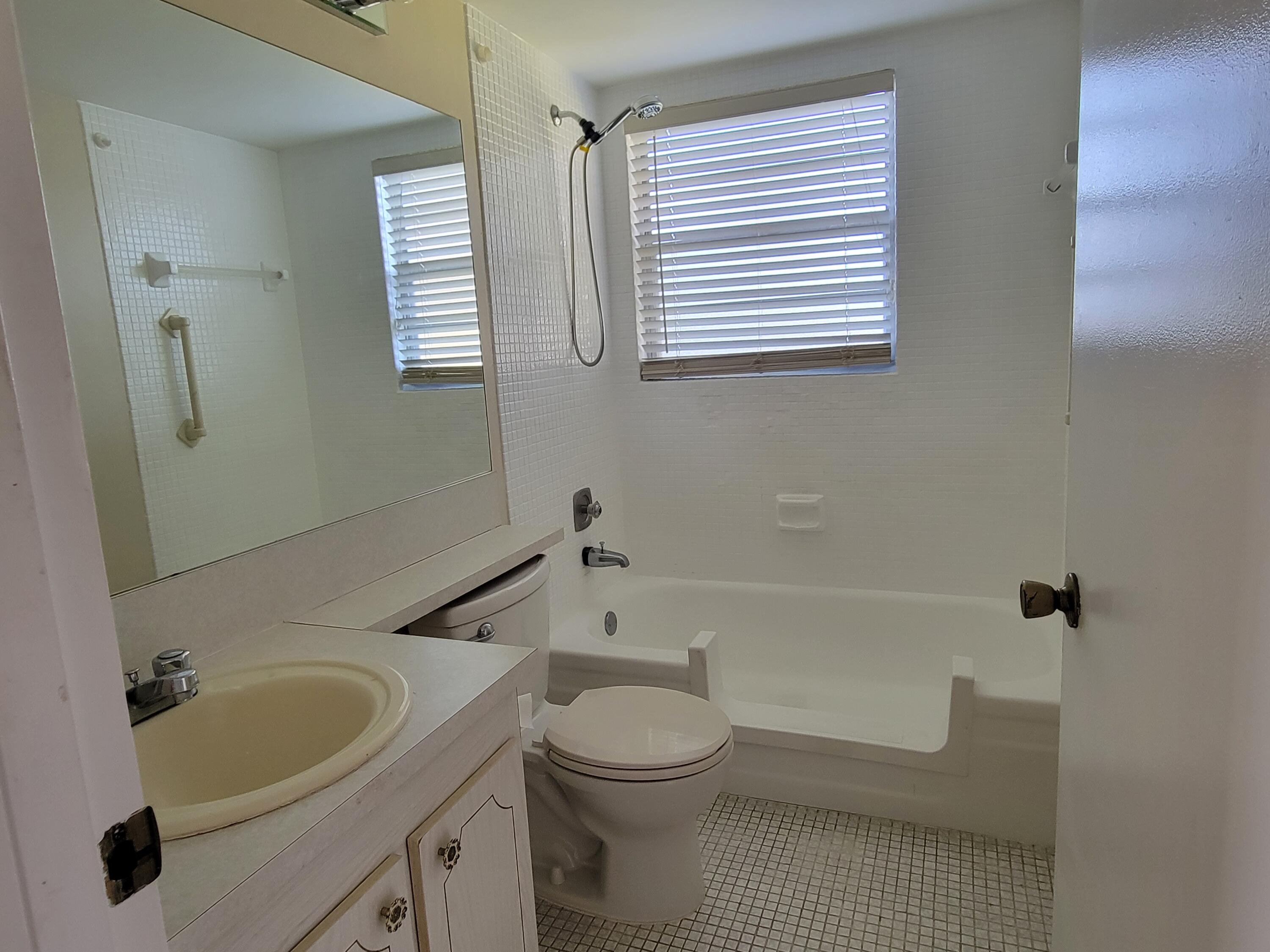 417 Mansfield I, Unit 417 Boca Raton, FL 33434 - Photo 22 of 50 20221210_113122