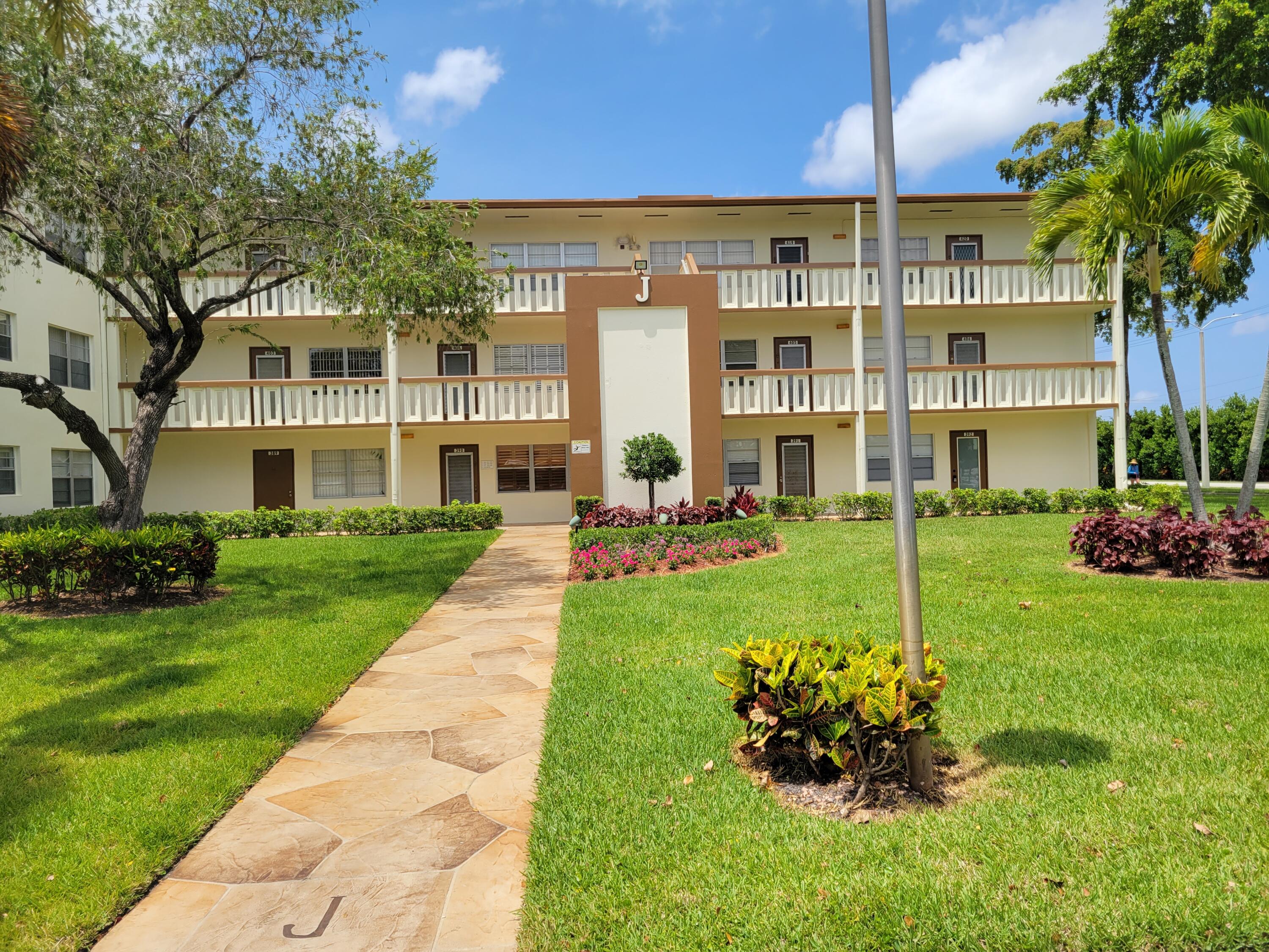 417 Mansfield I, Unit 417 Boca Raton, FL 33434 - Photo 4 of 50 20230506_141039