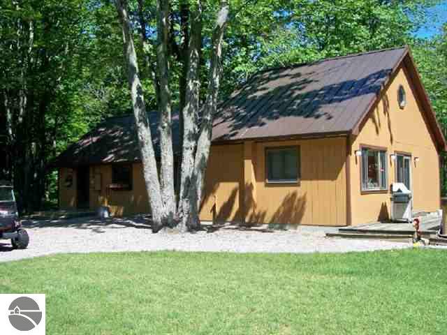 5409 South Betsie River Road Interlochen, MI 49643 - Photo 6 of 15 1717286-5.JPG